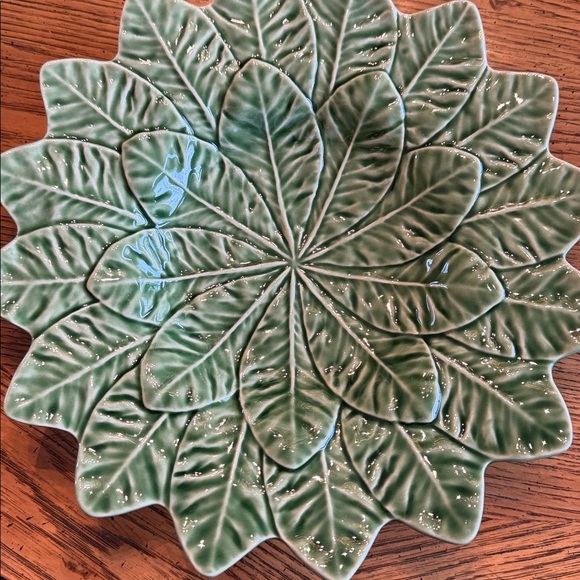 Bordallo Pinheiro Collectible RETIRED Lemon leaf ScallopedPattern Mint Condition - Picture 2 of 6